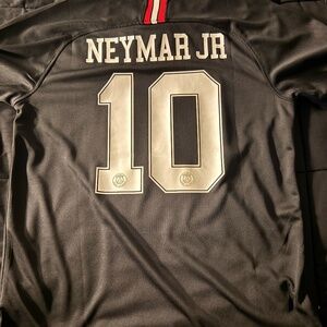 Neymar 2018 jersey.